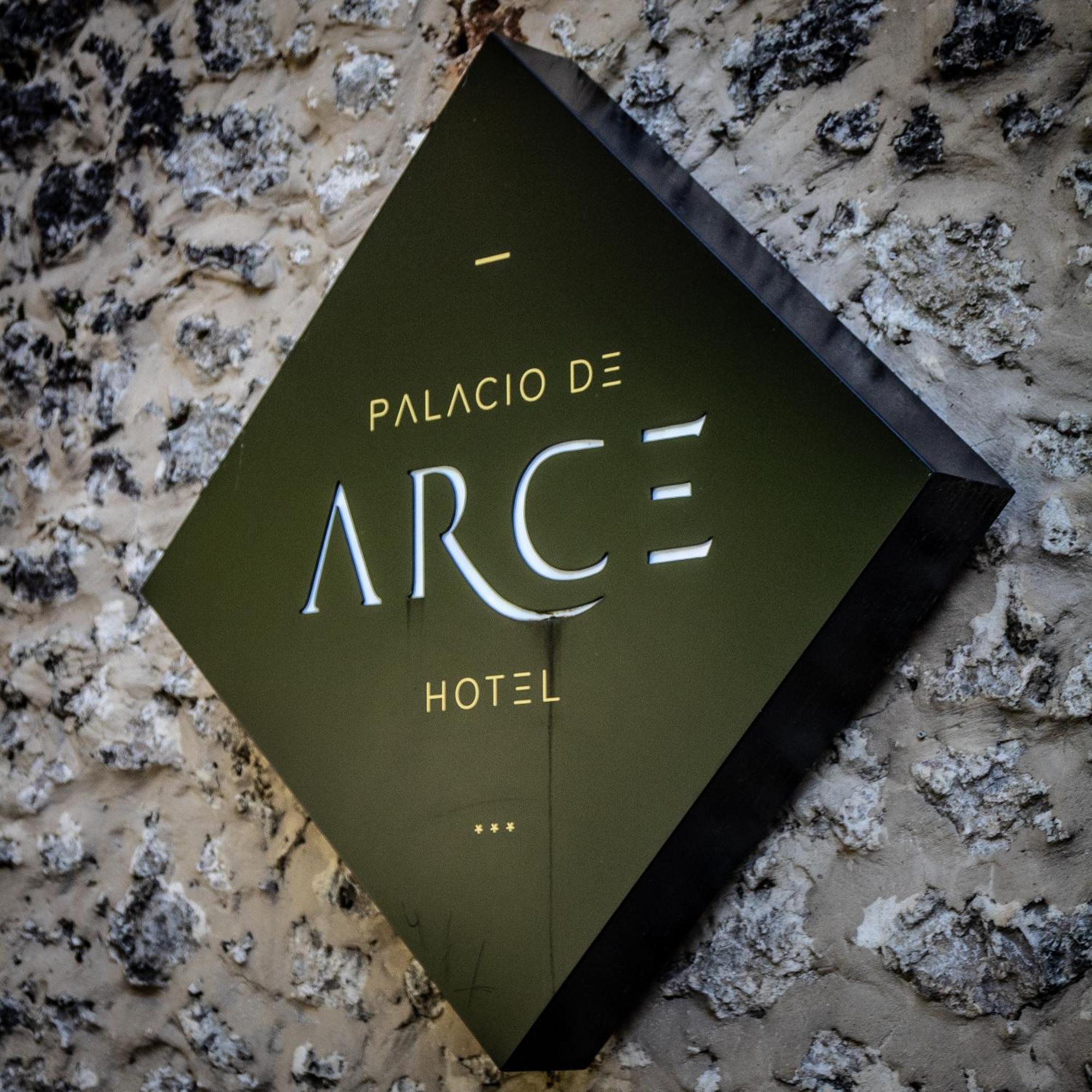 Palacio De Arce Ngoại thất bức ảnh